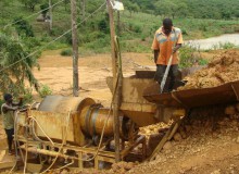 古河道选金设备,河床河滩淘金机器价格